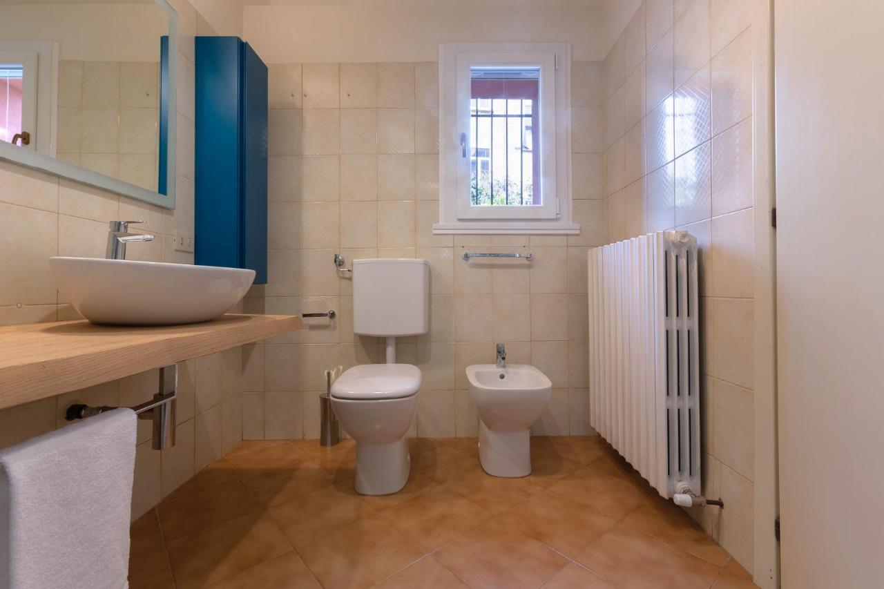 Ferrara Casa Dell'Archivolto Con Garage Apartment ภายนอก รูปภาพ