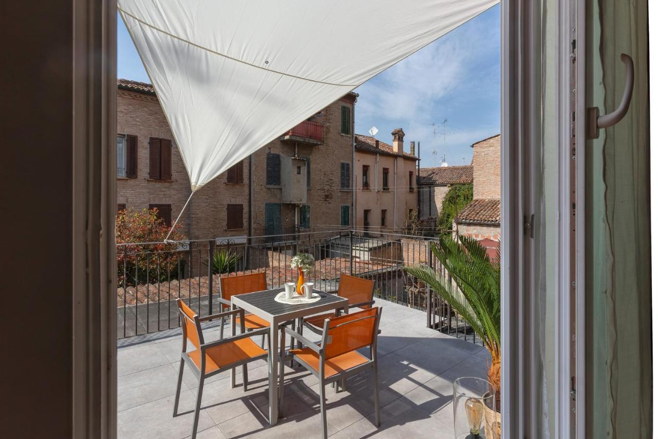 Ferrara Casa Dell'Archivolto Con Garage Apartment ภายนอก รูปภาพ