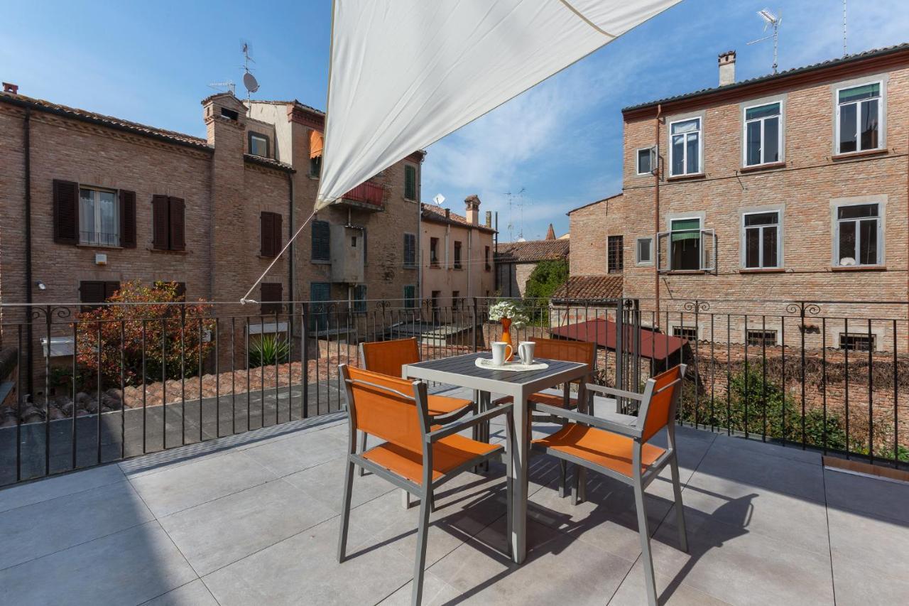 Ferrara Casa Dell'Archivolto Con Garage Apartment ภายนอก รูปภาพ