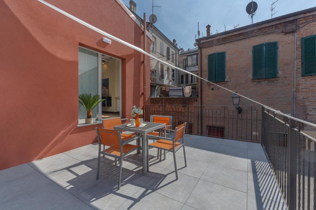 Ferrara Casa Dell'Archivolto Con Garage Apartment ภายนอก รูปภาพ