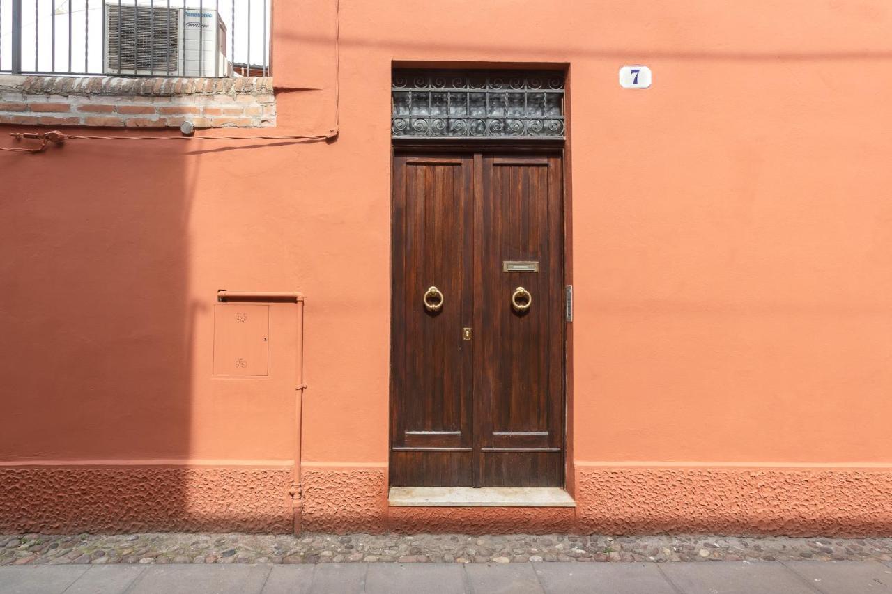 Ferrara Casa Dell'Archivolto Con Garage Apartment ภายนอก รูปภาพ