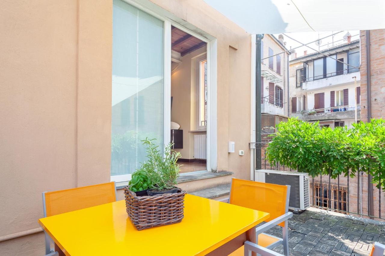 Ferrara Casa Dell'Archivolto Con Garage Apartment ภายนอก รูปภาพ