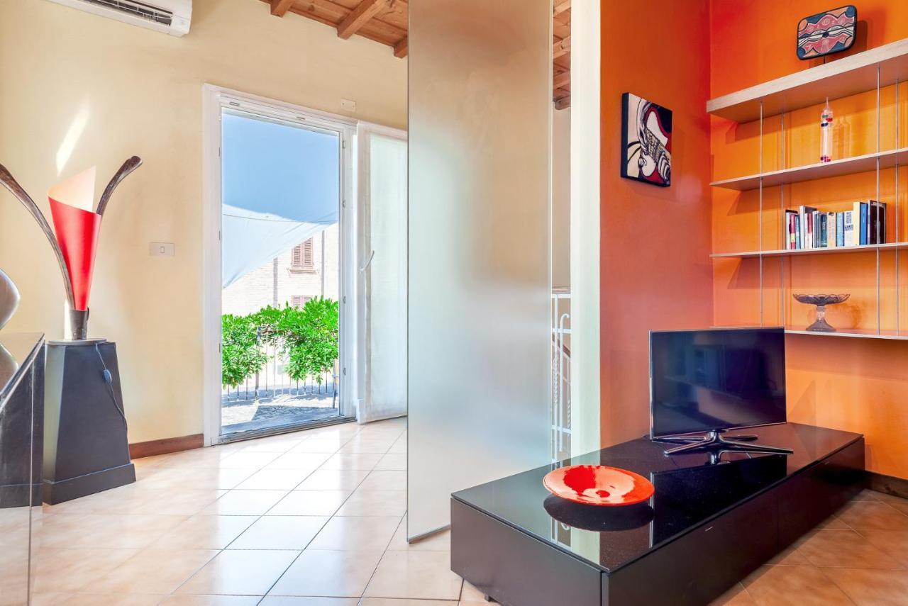 Ferrara Casa Dell'Archivolto Con Garage Apartment ภายนอก รูปภาพ