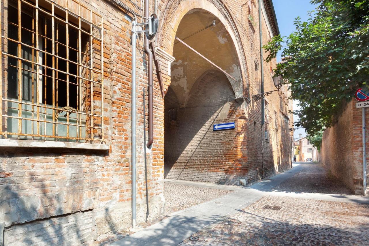 Ferrara Casa Dell'Archivolto Con Garage Apartment ภายนอก รูปภาพ