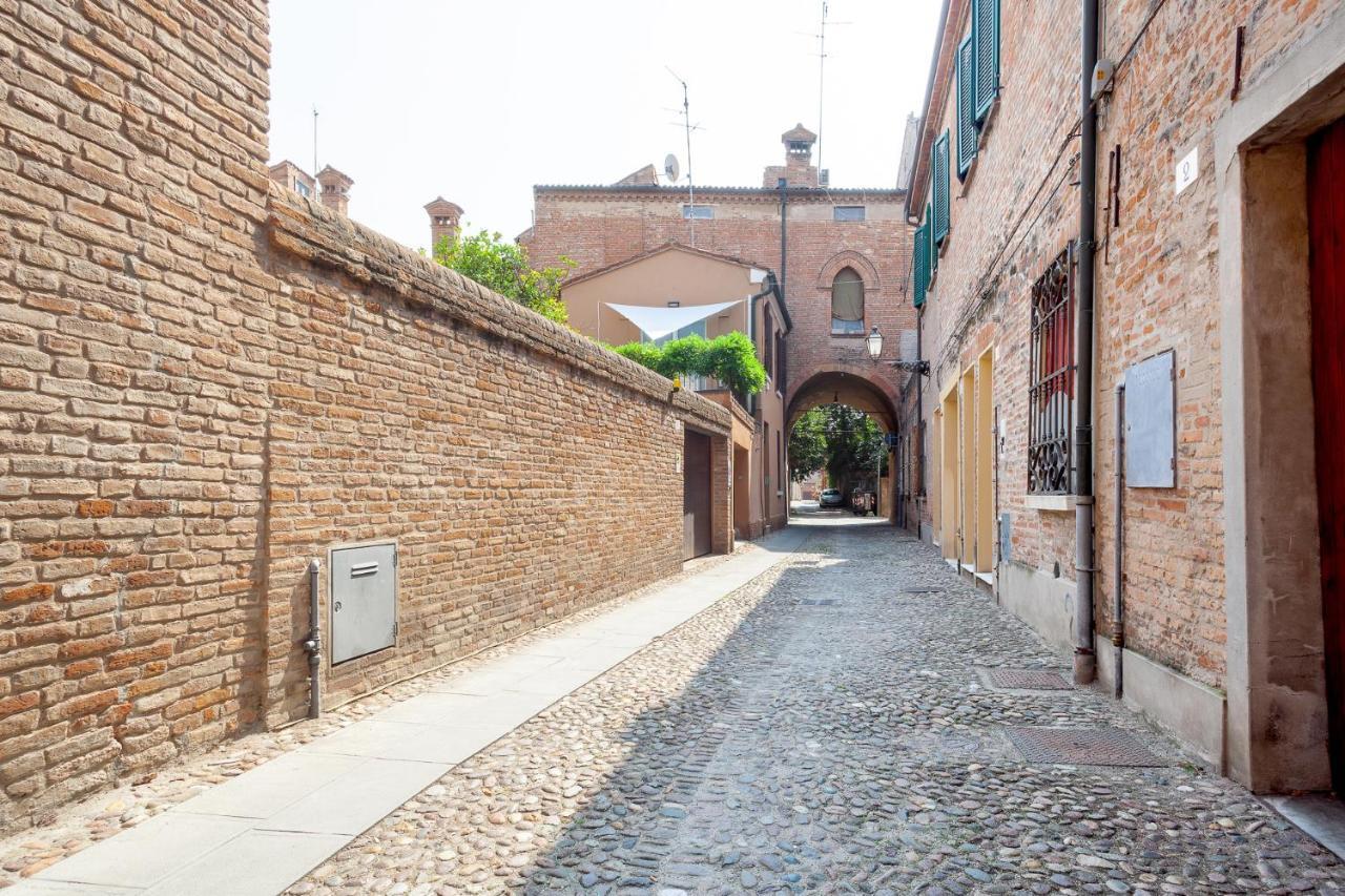 Ferrara Casa Dell'Archivolto Con Garage Apartment ภายนอก รูปภาพ
